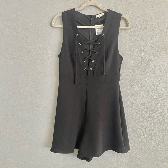Urban Outfitters Romper Size 4 Lace Up Sleeveless Romper Black Silence + Noise - Picture 2 of 8